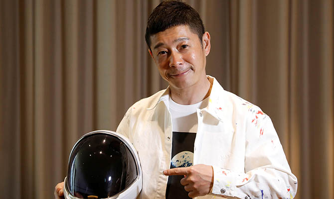 Японский миллиардер ищет восемь человек для совместного полета на Луну