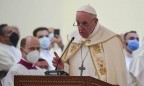 Папа Римский призвал уважать и беречь женщин