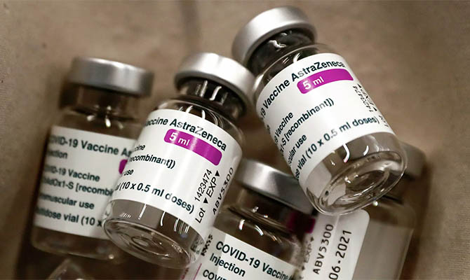 ВОЗ призывает и дальше использовать вакцину компании AstraZeneca