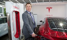 Илон Маск заявил о начале продажи автомобилей Tesla за биткоины
