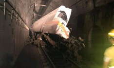 На Тайване сошел с рельсов пассажирский поезд, погибли десятки человек