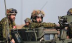 Канада приостановила работу своей военной миссии в Украине
