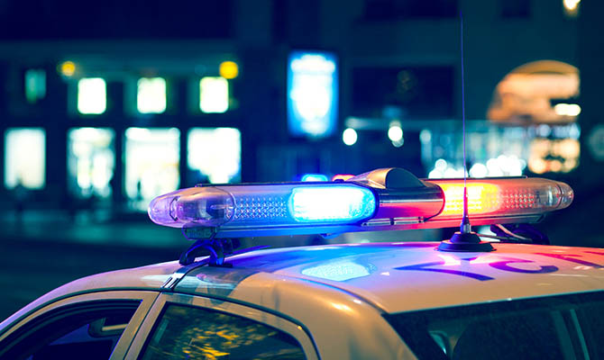 В США полицейский застрелил темнокожую 16-летнюю девушку