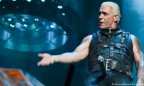 Лидер Rammstein спел на русском языке песню «Любимый город»