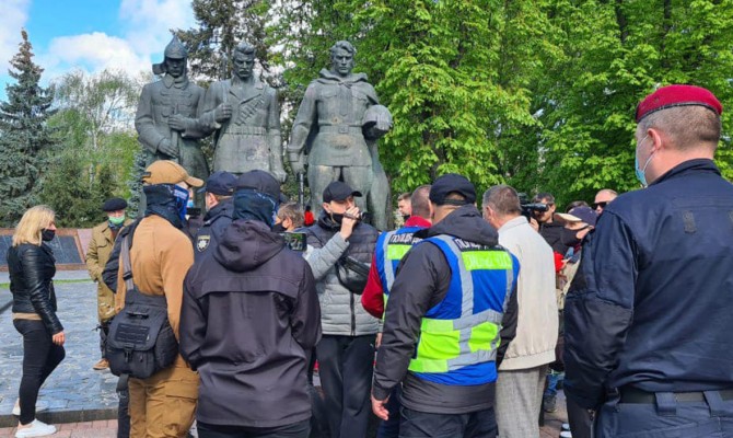 Полиция отчиталась об уголовных делах за советскую символику на 9 мая