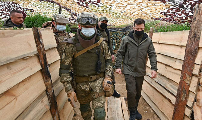 Зеленский заявил об улучшении ситуации на Донбассе