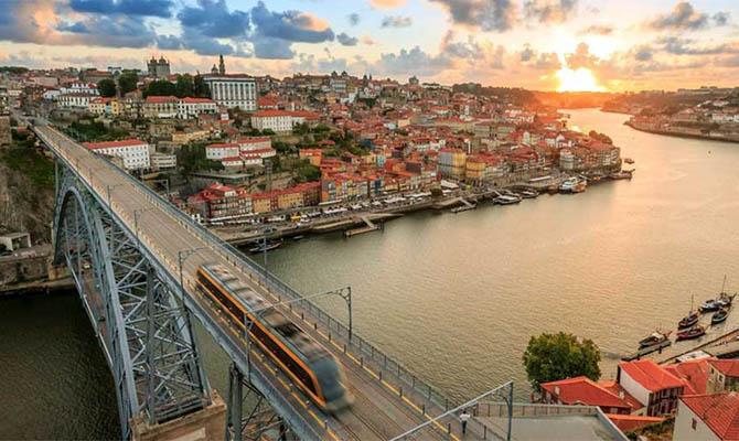 Португалия открывает границы для туристов из почти всех европейских стран