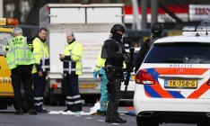 В Амстердаме мужчина с ножом убил одного человека и ранил четырех