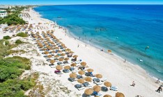 Тунис отменяет тесты и карантин для привитых туристов