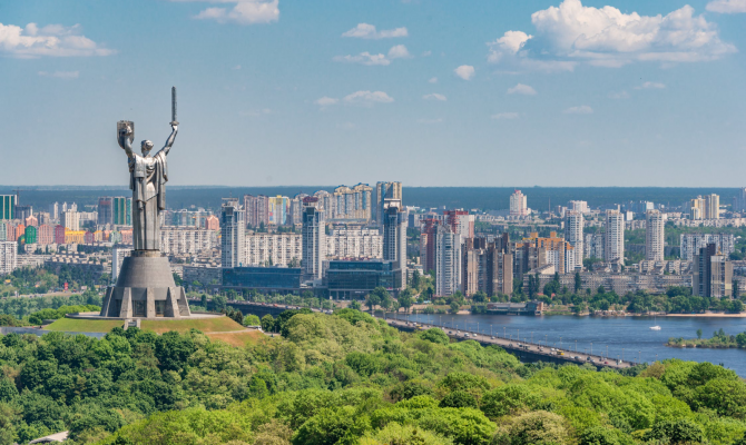 Цены на квартиры от застройщиков, которые активно ведут строительства на Левом берегу Киева
