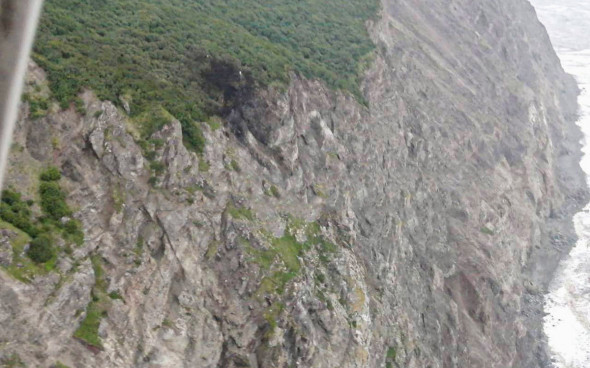 Все 28 человек, находившихся на борту разбившегося в РФ самолета, погибли