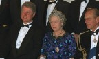 Билл Клинтон предпочел чаепитию с Елизаветой II прогулки по Лондону в качестве туриста