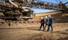 Война за титан продолжается – на пути украинского экспорта в Азию встали Фирташ, Москва и следователи ГБР