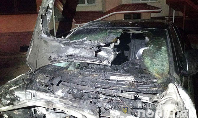 В Ровно подожгли автомобиль депутата облсовета