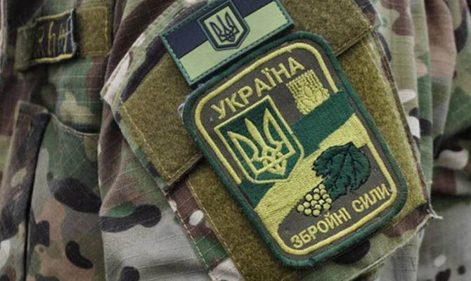 Украинский боец погиб на Донбассе, еще один ранен