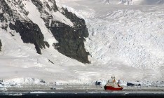 Великобритания передала Украине 30-летний исследовательский ледокол