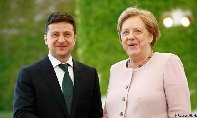 Украина надеется на поддержку Великобритании и США в развитии флота, - Зеленский