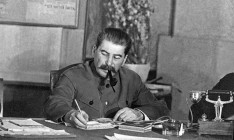 Глава МИД РФ вступился за Сталина