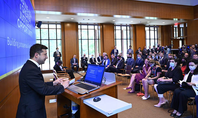 Зеленский презентовал в США План трансформации Украины из 80 проектов общей стоимостью $277 млрд