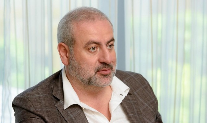 Совладелец BF&GH Travel Retail показал, как депутат Холодов искажает факты о торговле алкоголем