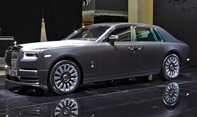 Rolls-Royce полностью перейдет на выпуск электромобилей