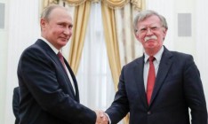 Болтон предостерег Россию от сближения с Китаем