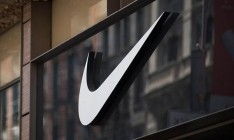Nike будет продавать виртуальные кроссовки и одежду