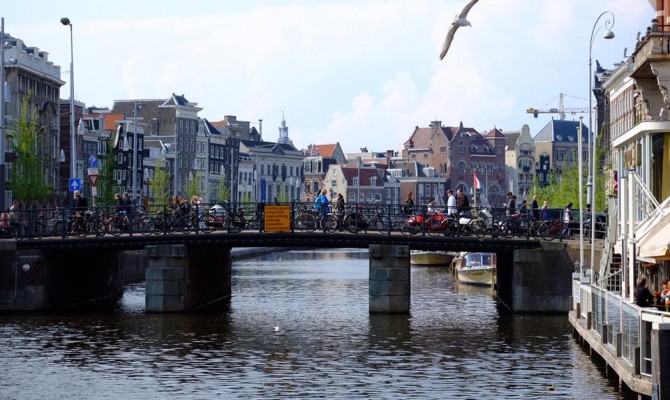 Нидерланды тоже сохранили возможность въезда для граждан Украины