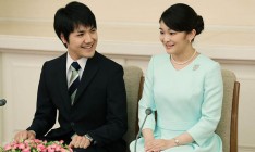 Бывшая японская принцесса Мако покинула родину