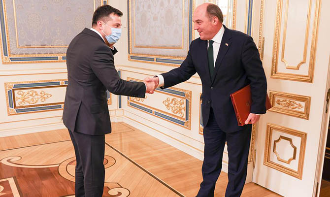 Зеленский провел встречу с госсекретарем по обороне Британии