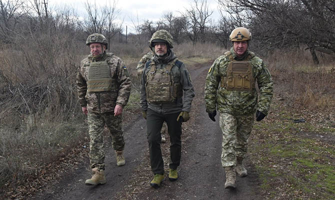 Резников призвал Канаду, США и Британию увеличить военную помощь Украине