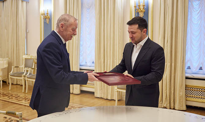 Зеленский присвоил звание Герой Украины композитору