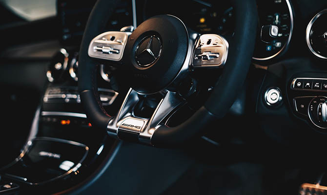 Mercedes представил электрокар, способный проехать на одной зарядке более тысячи км