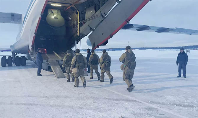 В Казахстан прибыли первые подразделения российских военных