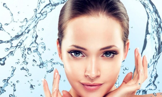 Идеальное очищение лица: мицеллярная вода для умывания