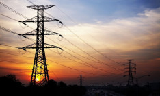 Постачальники електроенергії попереджають уряд про наслідки боргової кризи